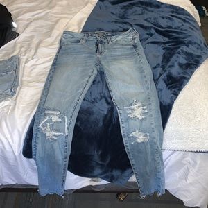 Women’s American eagle jeans